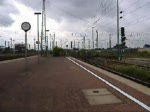 Einfahrender RE3  Rhein-Emscher-Express  in Dortmund Hbf. 
Schublok:111 147-5.(05.07.07)