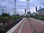 ES 64 F4-006 mit dem AZ/UEx von Dortmund/Dsseldorf(fr Autos) nach Rijeka bei der Bereitstellung in den Dortmunder Hbf auf Gleis 20. Im Hintergrund fhrt ein 411(ICE-T) als ICE1758 von Dresden nach Kln ein.(06.07.07)