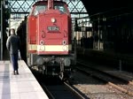 112 331 bei der Ausfahrt mit dem Sonderzug nach Altenberg.