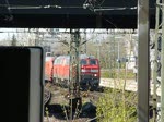 218 341-6 und 218 380-4 werden vor den IC nach Westerland im Hamburger Hbf vorgespannt.
