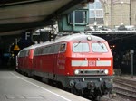 218 376-2 und 218 363-0 vor dem IC nach Westerland beim verlassen des Hamburger Hbf. Video vom 28.7.2010