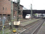 402 045-9 fhrtals ICE 787 nach Mnchen Hbf. Aufgenommen am  Hamburger Hbf.