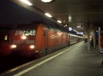 Morgtliche IC-Ausfahrt in Hannover HBF, am 24.10.2009, gegen 07:30 Uhr.