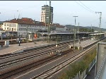 Eine 185er Railion zieht einen GZ am Abend des 17.09.08 durch den Bahnhof von Kaiserslautern.