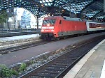 BR 101 067-7 zieht den CNL 40408 aus dem Klner Hbf 17.07.2008 5:53 Uhr.