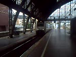 Der erste Desiro ML fr die RB 26 Kln Messe Deutz-> Koblenz durchfhrt wrend der ersten Testfahrt den Klner Hbf im August 08 