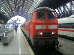 218 217 verlässt mit dem RE 12 nach Trier den Kölner Hbf