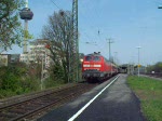 218 217 verlsst mit dem RE12 nach Trier den Bf Kln West.
ps: das Video ist hammer wer es sich anschaut wei warum!!!!