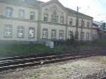 Eine Railion 185er zieht ihren Güterzug aus dem Bahnhof Konstanz.