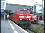 Ein 218er Sandwich fuhr aus dem Bahnhof Lbeck hinaus in Richtugn Kiel HBF. Gesehen am 12.12.