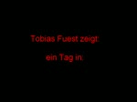 Am 02.04.2011 ging es nach Minden (Westfalen). Bis zum Fahrplanwechsel im Winter 2011 waren hier noch regelmig 110er-Bgelfalten vor den RegionalBahnen nach Rotenburg (Wmme) anzutreffen.
Das Wetter htte nicht besser sein knnen :)
Zu sehen gibt es in diesem Video natrlich die erwhnten Bgelfalten, eine orienrote 120 und vieles mehr!

Musik: Goaschuld - Far Angel
(wie bei den anderen Videos auch ist das Lied nicht GEMA geschtzt!)