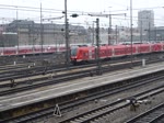 Hier zu sehen ist eine Dreifachtraktion 440er kurz nach der Ausfahrt aus dem Münchener Hauptbahnhof. 06.01.13.