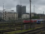 Ein Regionalexpress fuhr am 02.05.2015 aus dem Münchner Hbf aus.