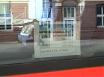 HAMSTERBACKE in der Hansestadt!!! Da erwische ich endlich mal den ET 442 am Bahnsteig und dann GANZ SCHN FIES: Bei der Abfahrt gibt der Tf ein Pfiff genau auf meiner Hhe. Das Kamerawackeln bitte ich zu entschuldigen. 
Rostock Hbf, 12.05.2011