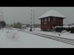 Mit dem ersten Schnee in diesem Jahr wurde der erste Zug zur Holzverladung auf der Ladestrasse bereitgestellt.
