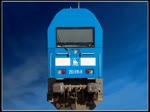 Die Siemens Lok ER 20 D der Press von beiden Seiten gesehen, setzt auf dem Bahnhof Torgelow beladene Wagen um. Dann wartete der Zug den Talent der Ola ab und fuhr in Richtung Pasewalk aus. - 23.10.2013