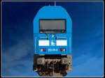 Die Siemens Lok ER 20 D der Press von beiden Seiten gesehen, setzt auf dem Bahnhof Torgelow beladene Wagen um.