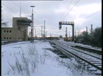 101 007 zog den Intercity 2170 nach Westerland in den Bahnhof Uelzen hinein und zieht ihn noch bis Itzehoe und dort wird ein 218er Paar an den Intercity ran gekoppelt und dann ziehen die 218er ihn bis zum Endbahnhof Westerland/Sylt.