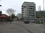 Eine Stadtbahn verlsst den Bahnhof Ettlingen Stadt in Richtung Bad Herrenalb.