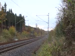 Das war mal knapp! 03 2155-4 fuhr am 05.11.16 mit einem Sonderzug von Leipzig nach Neuenmarkt-Wirsberg. Hier ist der Zug vor Jößnitz/V. zu sehen. Da er leicht später kam, nahte aus Hof ein Lokzug. Aber er fuhr mir nicht ins Bild. Schublok war 202 327-3.