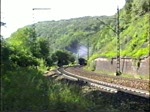 03 1010 und 58 311 fahren mit Volldampf die Geislinger Steige hinauf.