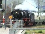 Hier erreicht der Nikolausexpress aus Eisenach mit der 41 1144-9 seinen Endbahnhof Saalfeld (Saale) auf Gleis 3.