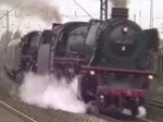 042 271 und 042 360 bei der Fahrt durch Bochum.