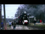18.11.2008, Ausfahrt von 52 8047 mit dem DPE 91705 aus dem Bhf Grovoigtsberg.