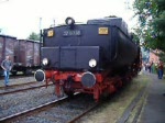 52 8038 verlsst das BW-Altenbeken, welches im Besitz der Westflischen AlmetalBahn steht und zum bekohlen, befllen des Wassertanks und zum drehen der Loks genuzt wurde.(01.07.07)