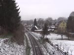 52 8154-8 fuhr am 10.12.22 von Schwarzenberg nach Schlettau. Hier ist der Zug in der Ausfahrt Markersbach zu sehen.