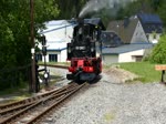 Am 30.05.2020 rangieren 99 1590-1 und 99 1568-7 im Bahnhof Steinbach (bei Jöhstadt).