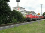 Die 218 206-1 zieht ihren Regionalexpress an.