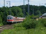 218 137-8 schiebt ihren RE12  Eifel-Express  von Kln-Messe/Deutz nach Trier, ber Kln-Hbf, Erftstadt, Euskirchen,  Kall, Urft, Dahlem(Eifel), Jnkerath, Gerolstein, Usch-Zendscheid, St. Thomas, Kyllburg, Auw a.d. Kyll, Kordel und Tirer-Ehrang, in den Klner Westbahnhof.  23.05.08