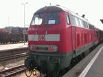18.07.2010, 218 390-3 mit einem Wendezug im Bf Hof. 