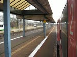 ... in Gotha findet der Fahrtrichtungswechsel statt und die alte Dame zieht den Zug den letzten Rest bis Erfurt. Aufgenommen am 06.12.2009.