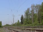 Die 220 053-3 der Brohltalbahn durchfhrt Ratingen Lintorf mit Brammen am 20.04.2011 Gru zurck!