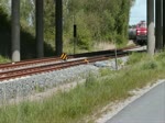225 028-0 bei der Fahrt mit Ihren Kesselwagen auf dem Industriegleis Wilhelmshaven...sorry fr die Windgerusche!!! 16/05/2012
