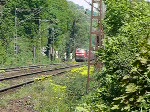 225 028-0 und 225 029-8 ziehen einen gemischten Gterzug die Steigung hoch von Aachen-West kommend in Richtung belgische Grenze und Montzen.