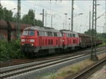 225 Doppeltraktion bei Fahrten durch Bochum (2011/2012). Darsteller sind die 225er mit den Nummern 010, 023, 117 und 133 sowie drei weitere nicht identifizierte Lokomotiven.