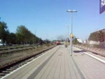 eine 225 durchfhrt am 26.04.07 beladen mit lkws den bahnhof ravensburg richtung friedrichshafen. entstanden ist das video ca 17:30
