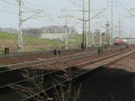 Eine Lok der BR 232 mit ihrem Gterzug am 31.3.2007 in Schnefeld.