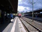 232 223-8 mit einem Bauzug bei der Einfahrt in Altenbeken.(01.07.07)