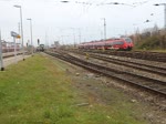 650 114-8+101 094-1(hinten)mit IC 2239 von Rostock Hbf nach Leipzig Hbf bei der Bereitstellung im Rostocker Hbf.13.11.2015  