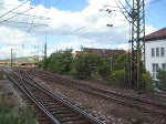 152 097-2 zieht 294 609-3 und einen (leeren) gemischten Gterzug durch Stuttgart Untertrkheim. 18. August 2008.