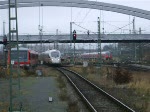 ICE33 von Hamburg Hbf.nach Koebenhavn H bei der Einfahrt im Lbecker Hbf.(13.12.08)