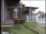 Rgen, Bhf. PUTBUS DB am 31.10.2000: Ausfahrt Schienenbus in Doppeltraktion nach LAUTERBACH MOLE (ex. DR Baureihe VT 2.09 bzw. 171/172 - DBAG Baureihe 771/772), Videolnge ca. 1 : 00 min.