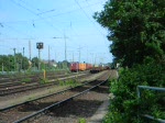 E44 verlsst mit dem Reichsbahnzug den Rangierbahnhof Seelze gen Wunstorf.