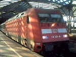BR 101 104 verlsst mit dem EC6 den Hbf Kln.
(09.05.2008) 19:11Uhr