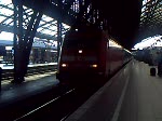 BR 101 035 verlsst mit dem IC 2013 den Klner Hbf