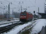 BR101 017-2 wird in krze den IC2213 von Ostseebad Binz nach Stuttgart Hbf im Rostocker Hbf.bespannen.(15.02.09)